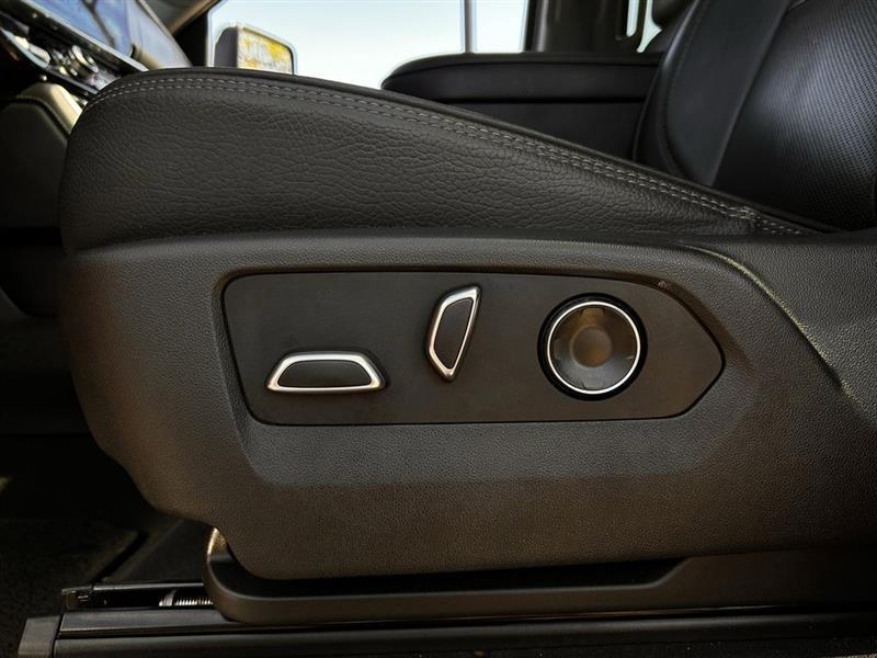 GMC Sierra 2500HD Denali Crew Cab 4WD SB 2024