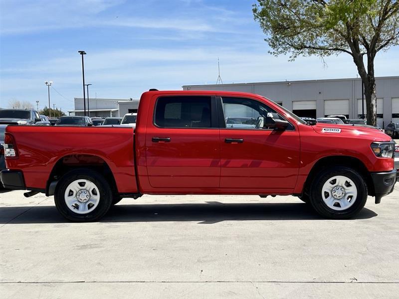 RAM 1500 Tradesman Crew Cab SWB 4WD 2024