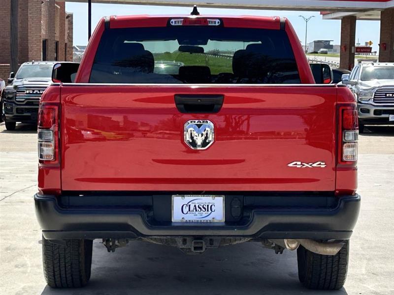 RAM 1500 Tradesman Crew Cab SWB 4WD 2024