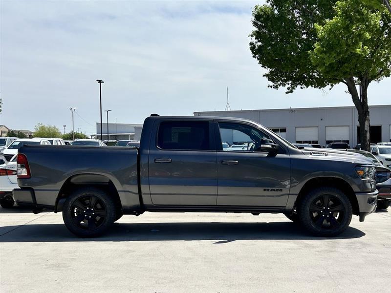 RAM 1500 Big Horn Crew Cab SWB 4WD 2022