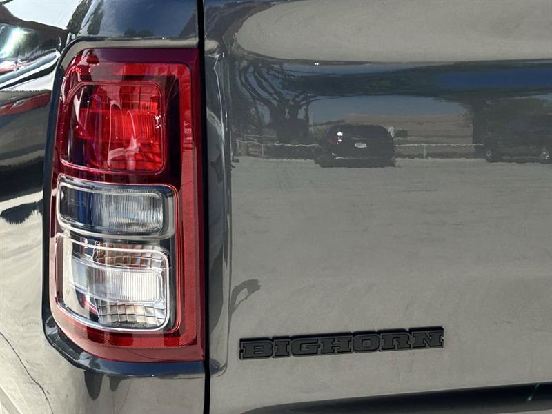 RAM 1500 Big Horn Crew Cab SWB 4WD 2022