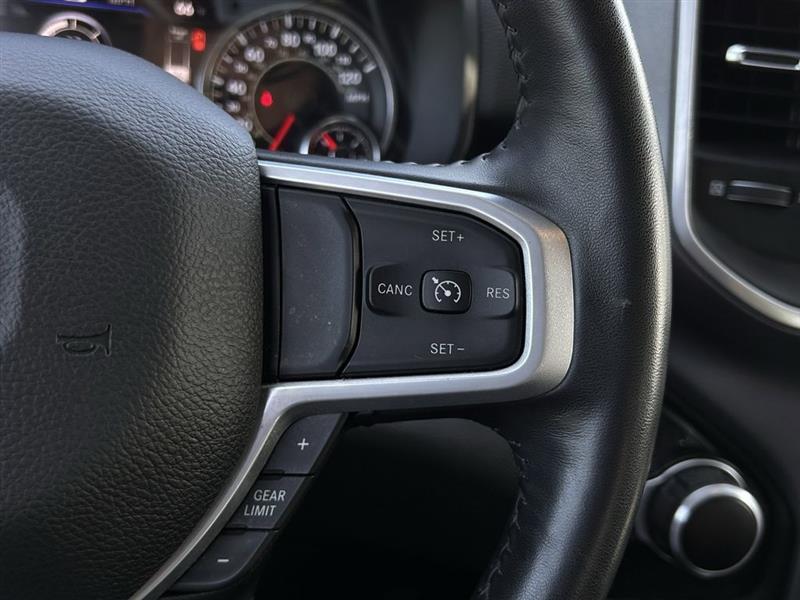 RAM 1500 Big Horn Crew Cab SWB 4WD 2022