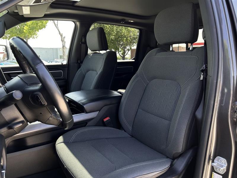 RAM 1500 Big Horn Crew Cab SWB 4WD 2022