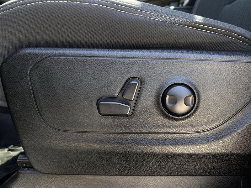 RAM 1500 Big Horn Crew Cab SWB 4WD 2022