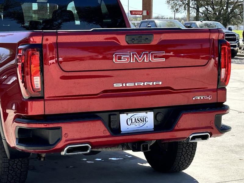 GMC Sierra 1500 AT4 Crew Cab 4WD 2024
