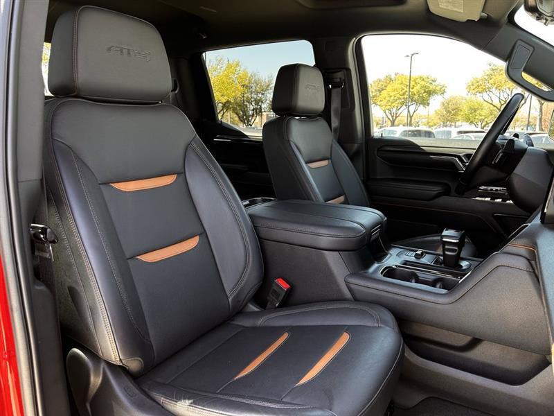 GMC Sierra 1500 AT4 Crew Cab 4WD 2024