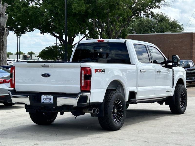 Ford F-250 SD Lariat Crew Cab 4WD 2023