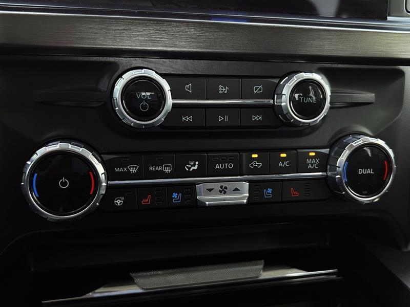 Ford F-250 SD Lariat Crew Cab 4WD 2023