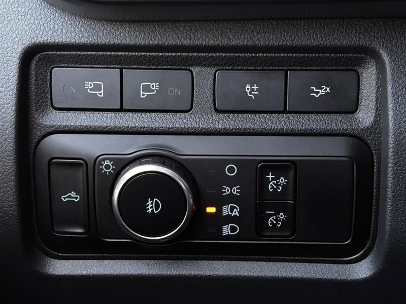 Ford F-250 SD Lariat Crew Cab 4WD 2023