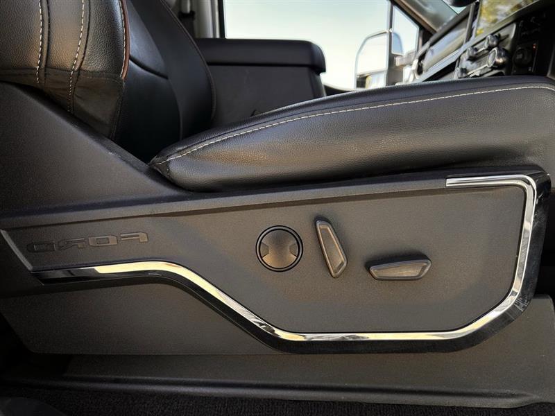 Ford F-250 SD Lariat Crew Cab 4WD 2023