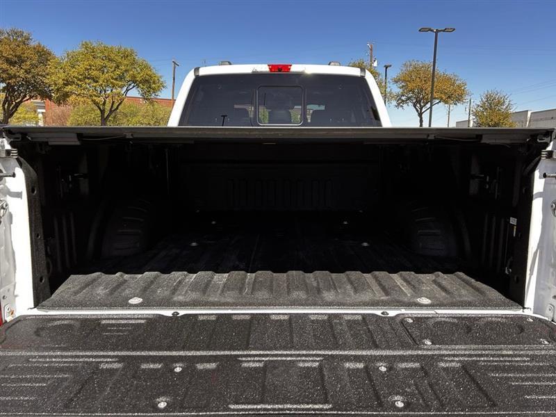 Ford F-250 SD Lariat Crew Cab 4WD 2023