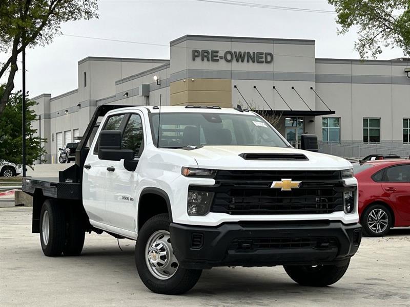 Chevrolet Silverado 3500HD Work Truck Crew Cab 4WD 2025