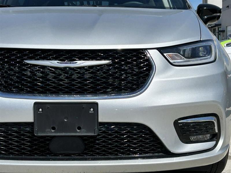 Chrysler Pacifica Touring L 2024