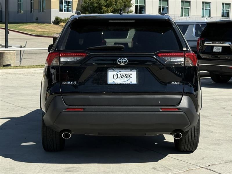 Toyota RAV4 XLE Premium 2022