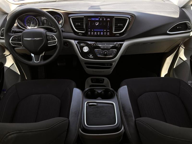 Chrysler Pacifica Touring 2017