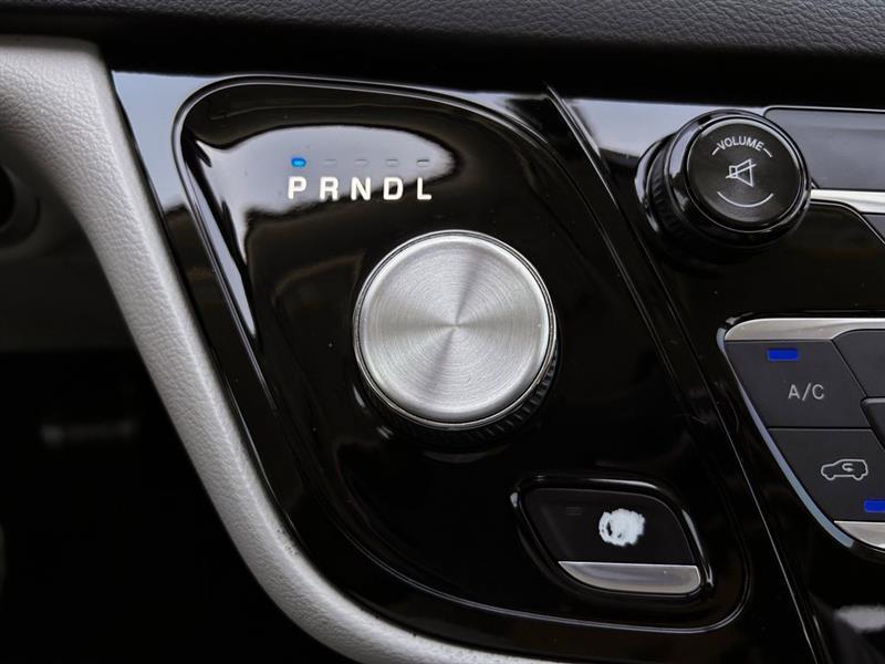 Chrysler Pacifica Touring 2017