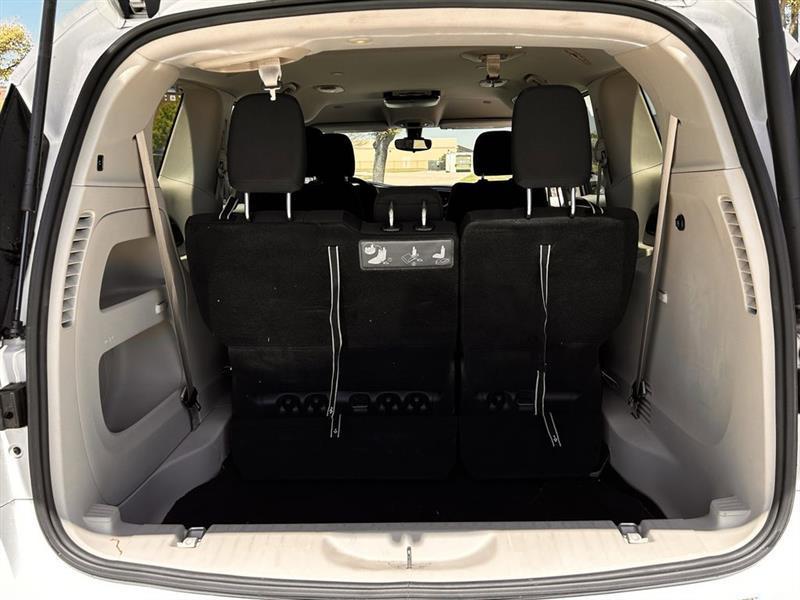 Chrysler Pacifica Touring 2017