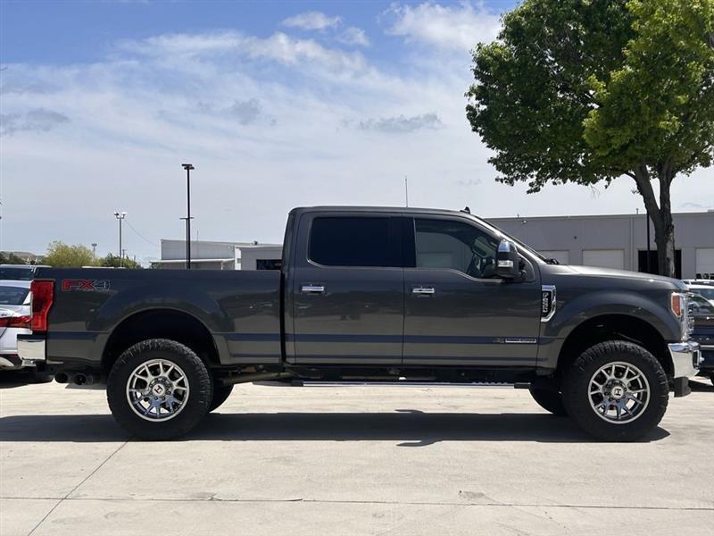 Ford F-250 SD Lariat Crew Cab 4WD 2019