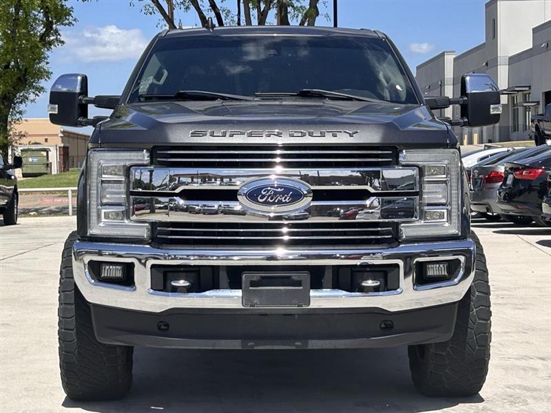 Ford F-250 SD Lariat Crew Cab 4WD 2019