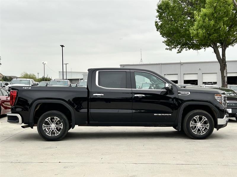 GMC Sierra 1500 SLT Crew Cab 4WD 2025