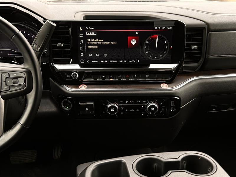 GMC Sierra 1500 SLT Crew Cab 4WD 2025