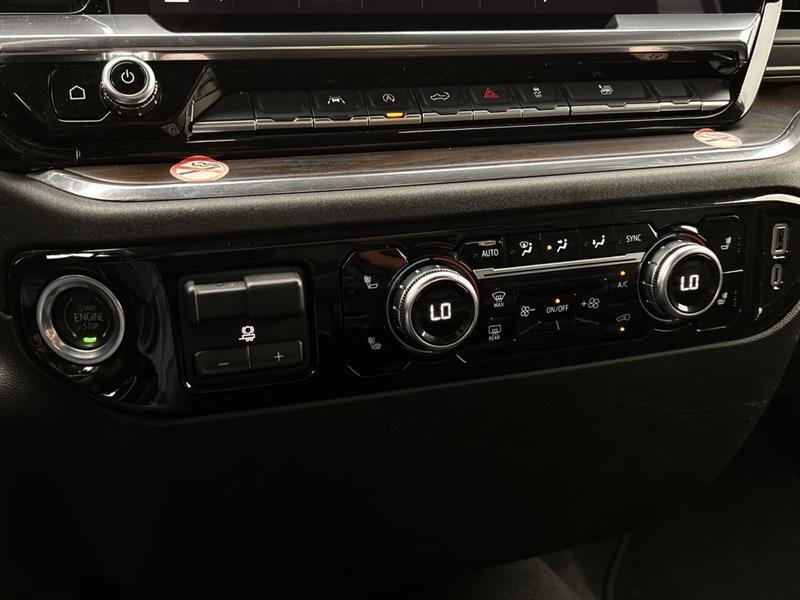 GMC Sierra 1500 SLT Crew Cab 4WD 2025