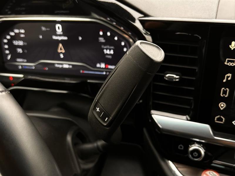 GMC Sierra 1500 SLT Crew Cab 4WD 2025