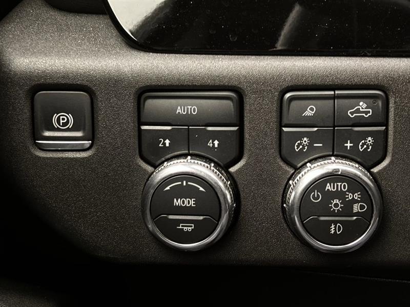 GMC Sierra 1500 SLT Crew Cab 4WD 2025