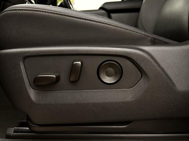 GMC Sierra 1500 SLT Crew Cab 4WD 2025