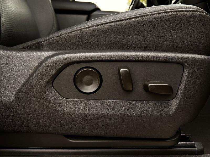 GMC Sierra 1500 SLT Crew Cab 4WD 2025