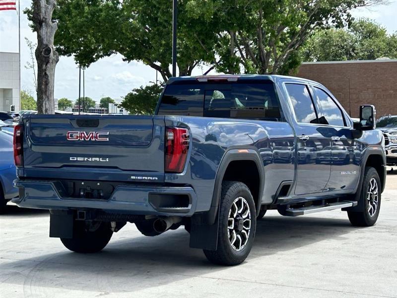 GMC Sierra 3500HD Denali Crew Cab 4WD 2025