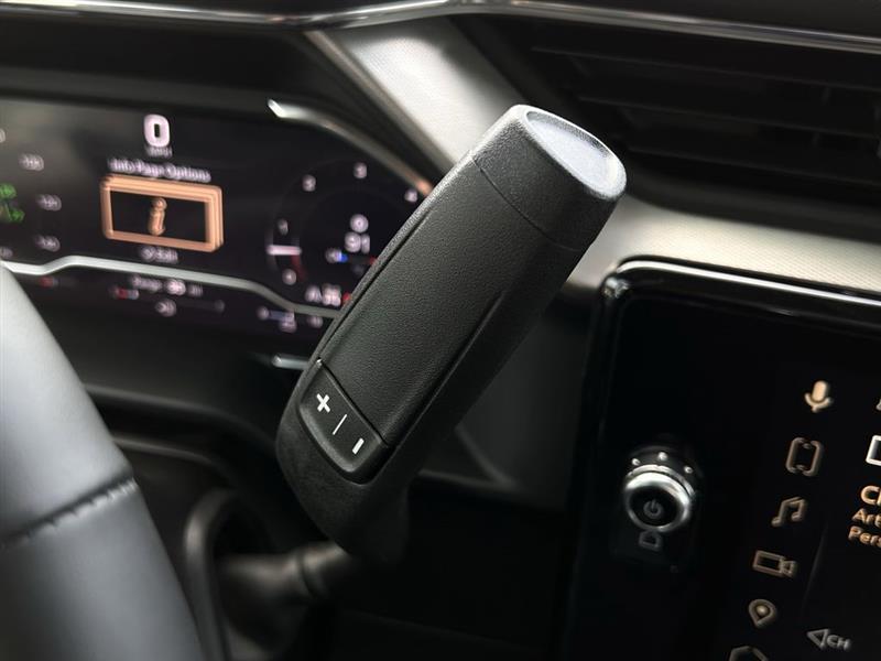 GMC Sierra 3500HD Denali Crew Cab 4WD 2025