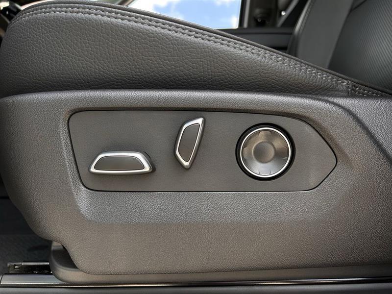 GMC Sierra 3500HD Denali Crew Cab 4WD 2025