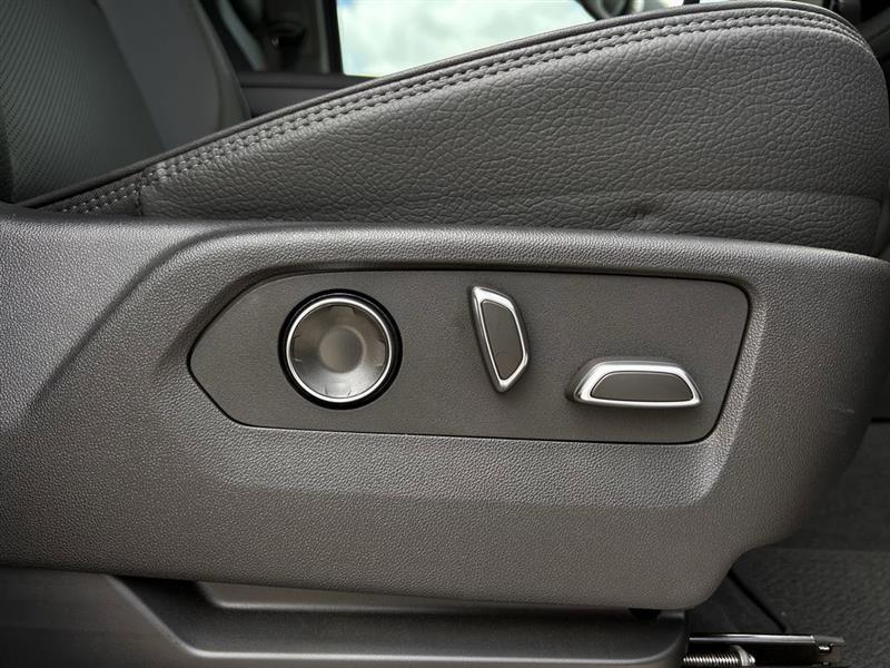 GMC Sierra 3500HD Denali Crew Cab 4WD 2025