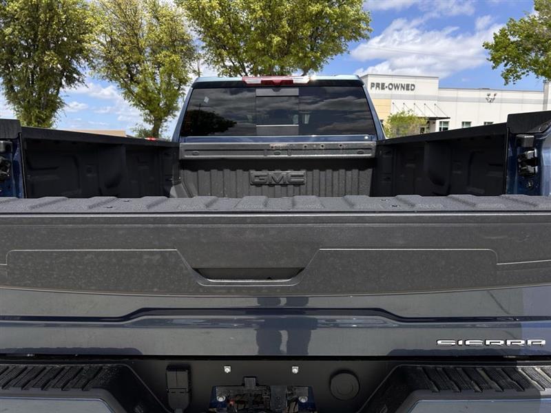 GMC Sierra 3500HD Denali Crew Cab 4WD 2025