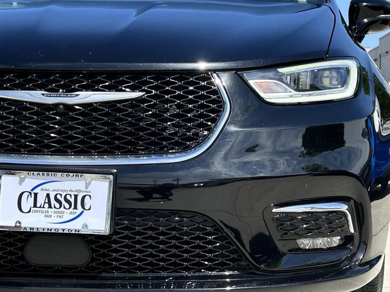 Chrysler Pacifica Touring L 2024