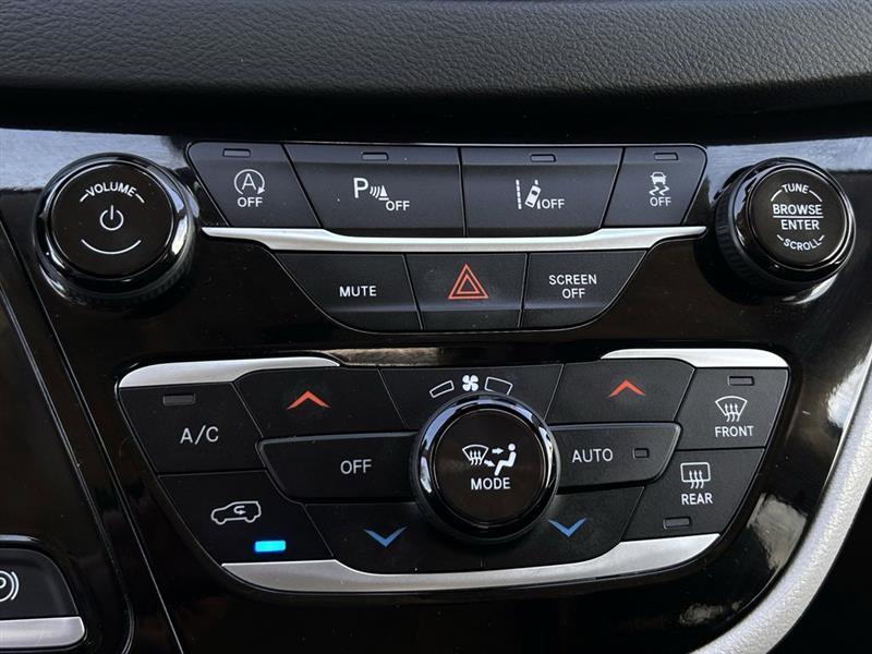 Chrysler Pacifica Touring L 2024