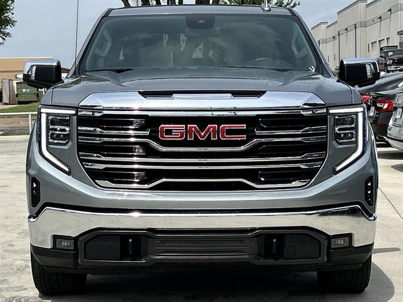 GMC Sierra 1500 SLT Crew Cab 4WD 2025