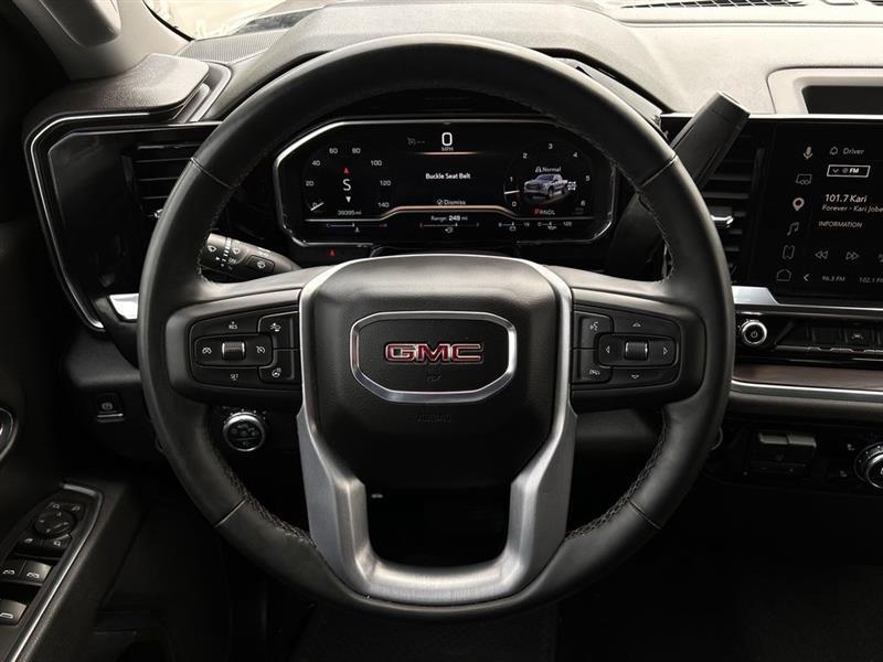 GMC Sierra 1500 SLT Crew Cab 4WD 2025