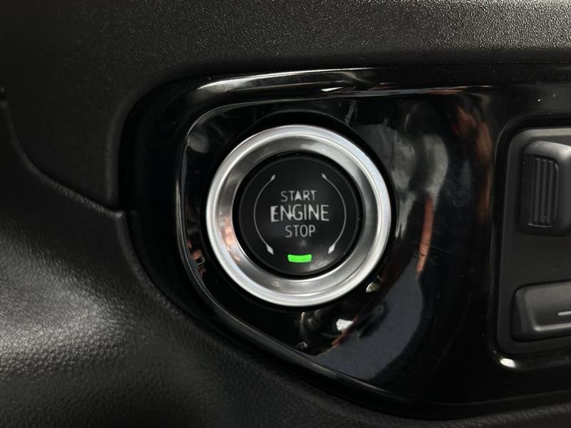 GMC Sierra 1500 SLT Crew Cab 4WD 2025