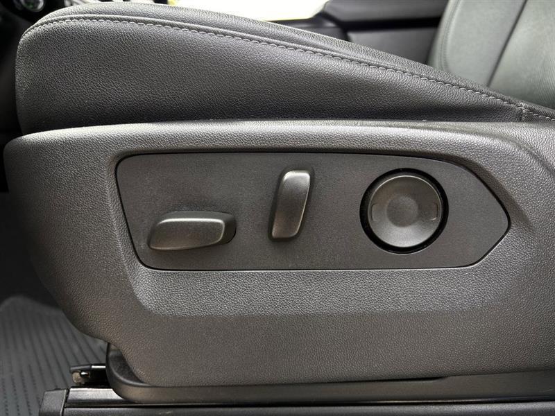 GMC Sierra 1500 SLT Crew Cab 4WD 2025