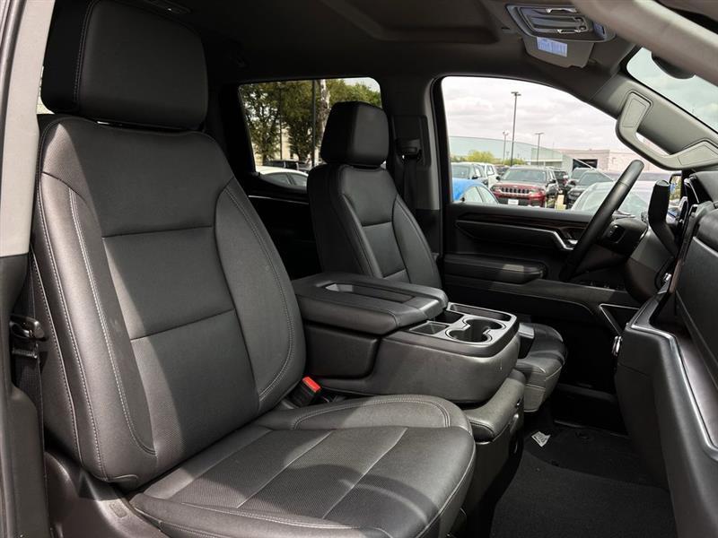 GMC Sierra 1500 SLT Crew Cab 4WD 2025