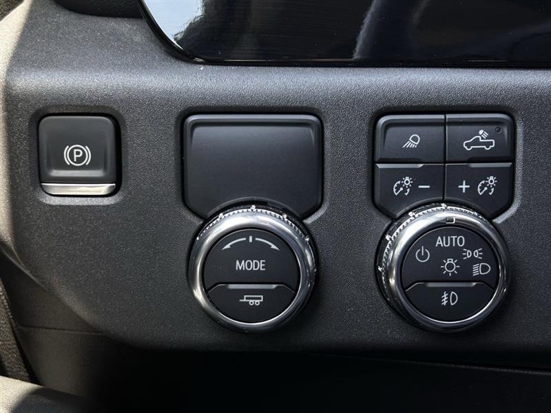 GMC Sierra 1500 SLT Crew Cab 2WD 2025