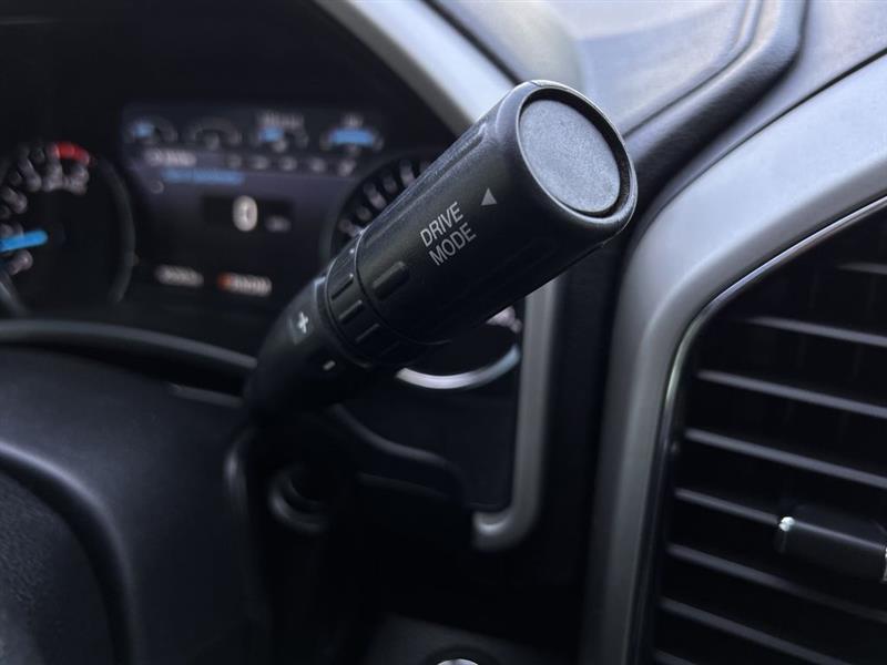 Ford F-250 SD Lariat Crew Cab 4WD 2020