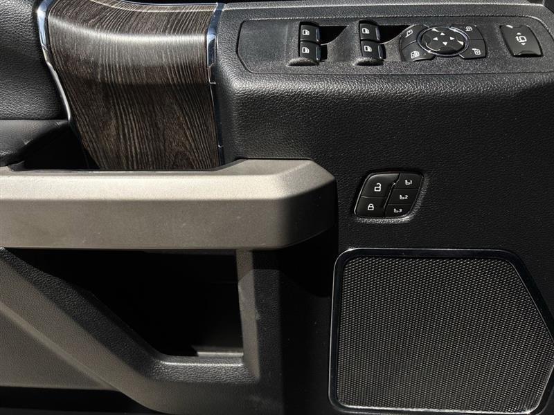 Ford F-250 SD Lariat Crew Cab 4WD 2020