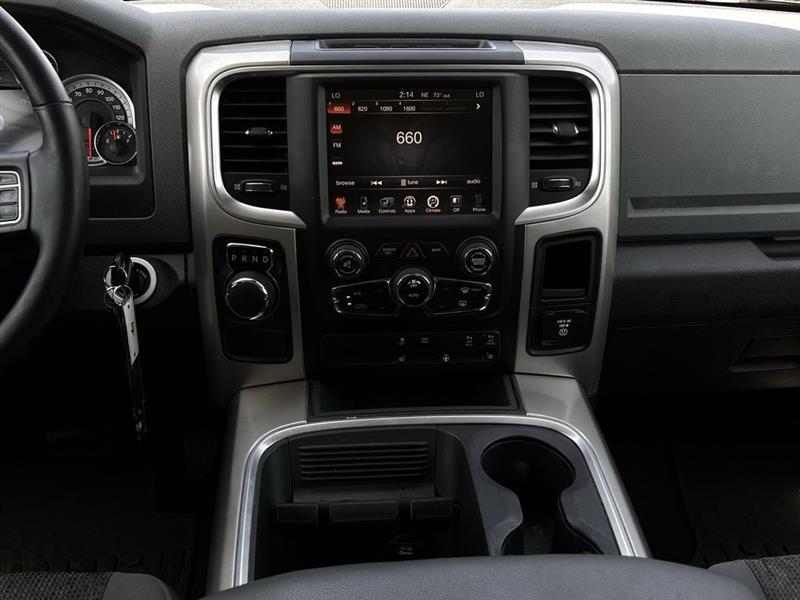 RAM 1500 SLT Crew Cab SWB 2WD 2016