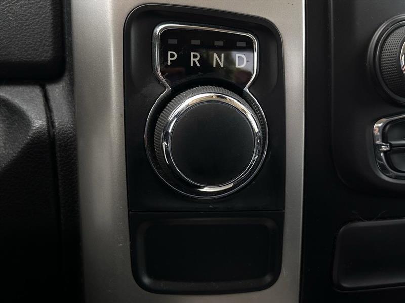 RAM 1500 SLT Crew Cab SWB 2WD 2016