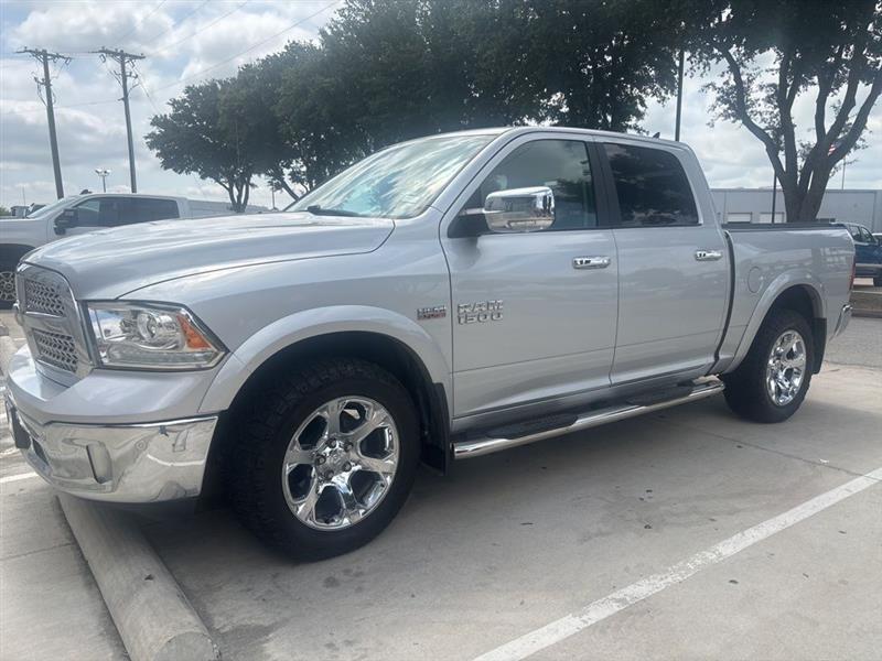 2018 RAM 1500 Laramie Crew Cab SWB 4WD