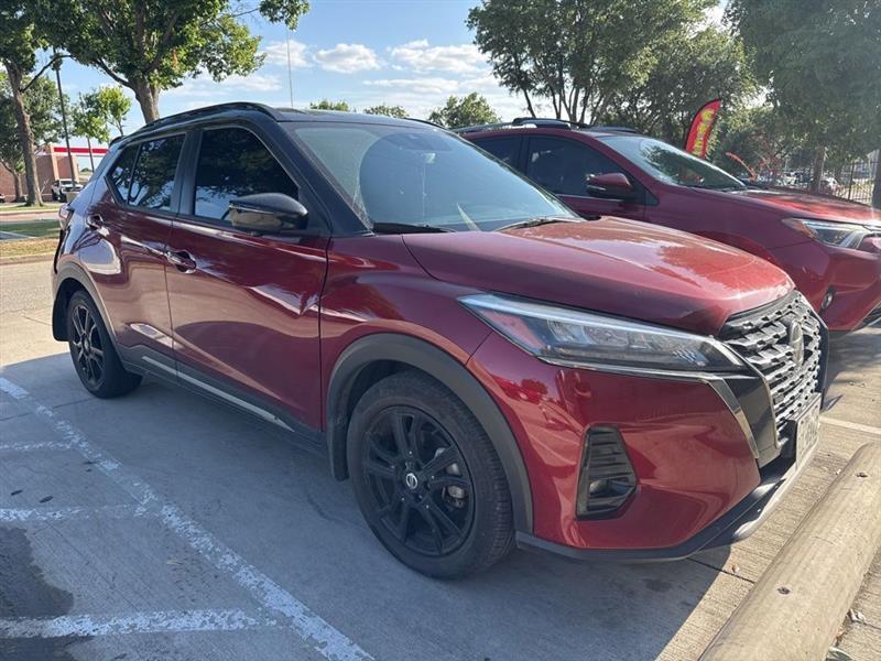 2021 Nissan Kicks SR