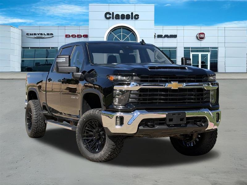 2025 Chevrolet Silverado 2500HD LT Crew Cab Long Box 4WD